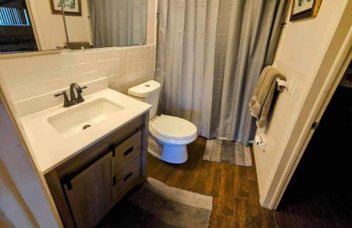 Private Tropical Waterfront Sanctuary w pool, hot tub & an island! Pet Friendly - Foto 31