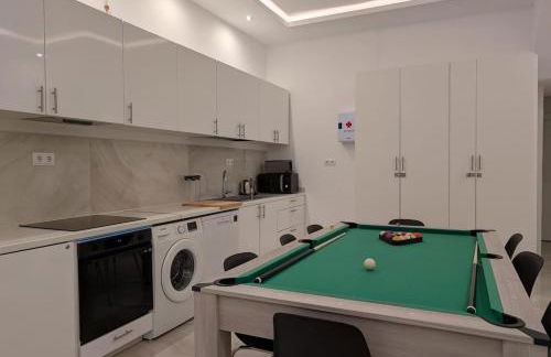 Luxury in Madrid for 10 and Pets - Photo 8