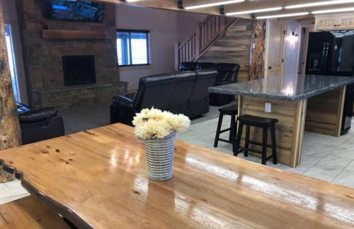 Hot Tub 25 min to Yellowstone - Foto 33