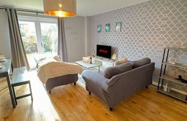 Luxury 3 Bedroom House With FREE Parking - Foto 4