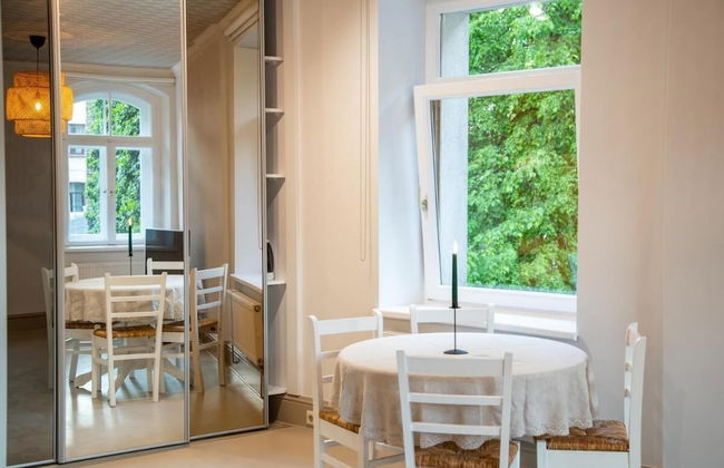 Hidden Gem Riga Apartment With Garden Views - Photo 10