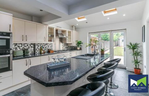 Spacious and Comfy 5 Bed, 2 Bath House with POOL TABLE, near HS2, Solihull, NEC - Foto 12