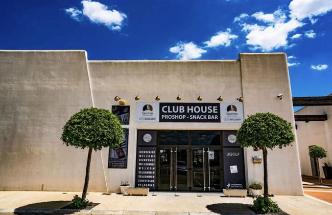 Stylish 2-bed Apartment Overlooking the Fairways - Foto 44