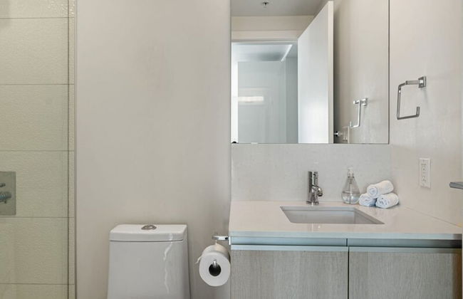 DT Upscale Corner Unit Tower Views Free Parking - Photo 19