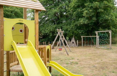 Cosy and eco-friendly cabins next to 16th century pub - Foto 14
