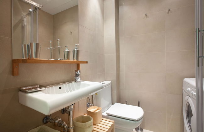 AB Montjuic - Photo 65