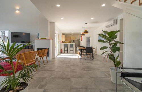 LV Premier LA2 pool, AC, garden, sea view - Foto 74