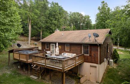 Shenandoah dog friendly cabin - river access, BBQ, outdoor dining and lounging, fire pit, AWD or 4WD encouraged - Foto 29