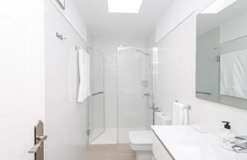 Sea Views Private Terrace 2BR House near the Beach - Foto 32