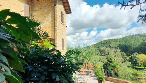 Spacious Apartment in Lisciano Niccone with Mountain View - Photo 3