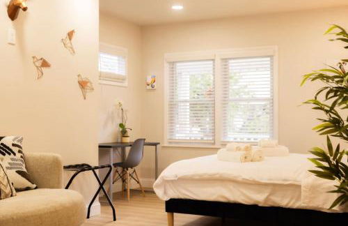 King Comfort - Bright and Modern 1BR Stay in Dunlap - Foto 39