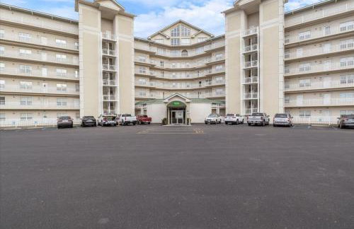 Modern Decor, Views, Grill, Workstation, Boat + 2 PWC Slips & Resort-Style Amenities - Foto 1