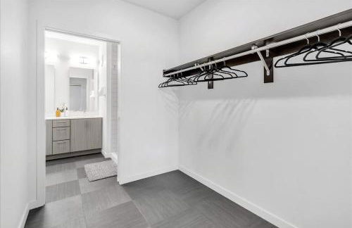 Pinnacle Heights 2Bdrm 2nd flr Pool Fitness Center Yoga Studio Dog Spa - Foto 14