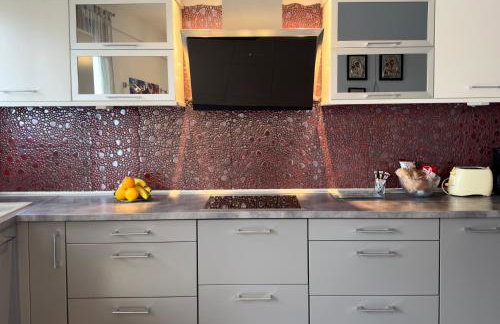 Luxury Apartment in the center - Photo 6