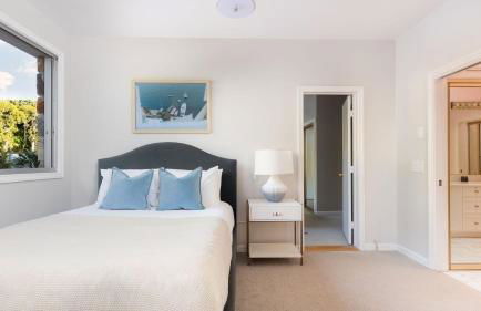 Vista by Avantstay Stunning Estate w/ Views of the Pacific Ocean Pool & Spa - Photo 44