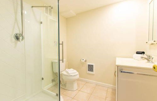 Stylish Home Dog Friendly Close to Beach - Foto 16