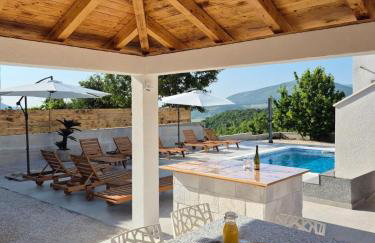 Mediterranean 5 rooms house with pool - Photo 4