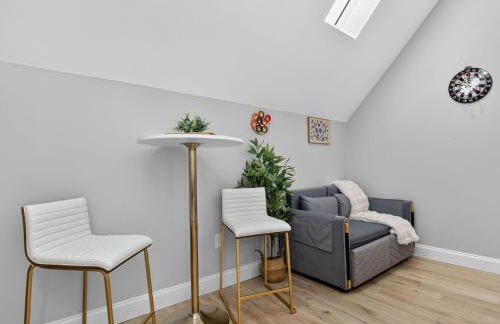 LUX Retreat Home with Yard - Foto 80