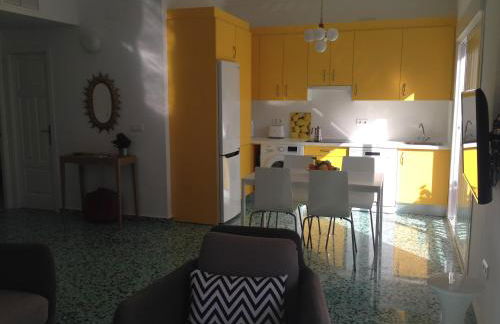 El Balcón de Rosita - Photo 9