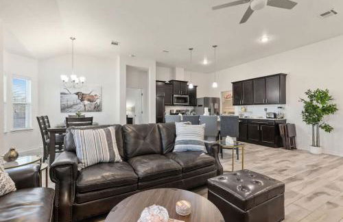 NEW Temple House - 12PPL - Families, Groups, Insurance - Quiet Street, 5 Mi To Meta, BS&W, UMHB Pets OK, FAST Wi-Fi FREE Parking - Professionally Managed By Stay Albatross Furnished Rentals - Foto 15