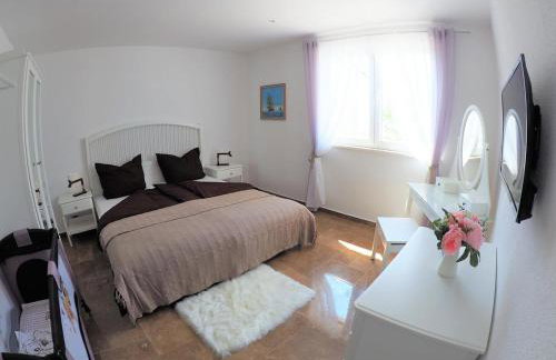 Villa Ludilo mit 4 Apartments in Poljica - Marina bei Trogir Split - Photo 38