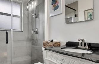 Magnificent Beach Townhome Steps from Atlantic Ave - Foto 14