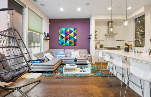 Chic Silver Lake Oasis with Breathtaking City Skyline Views, Private Rooftop & Garage - Foto 1