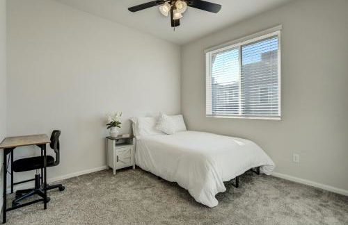 New Briargate Townhome - Mtn Views - Garage - Foto 22