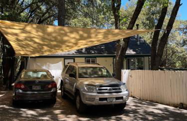 Lake retreat Nevada city cabin - Photo 6
