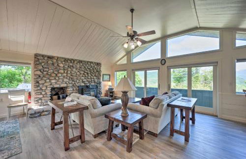 House with Balcony about 5 Mi to Cranmore Resort! - Photo 5