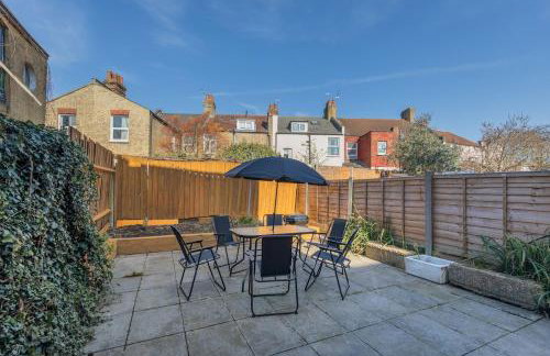 Modern 4 Bedroom House In Woodgreen - Foto 14