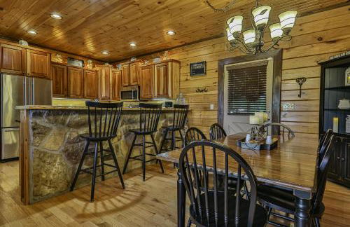 Chateau Relaxeau Breathtaking Spacious Mountain Home on Paved Road - Foto 13