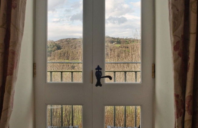 Bryn Melyn Farm Cottages- 5 Luxury Cottages In A Stunning Setting with Wood Fired Hot Tub - Photo 8