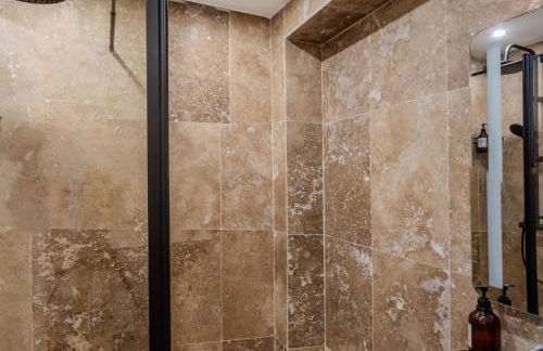 LE COCON- Jacuzzi & Sauna privés By SweetDreams - Foto 22