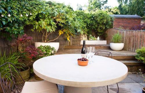 Walking distance to racecourse and city centre - Foto 11