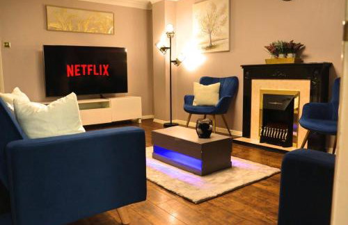 Heathrow Modern House with Parking & Fast WiFi - Foto 2