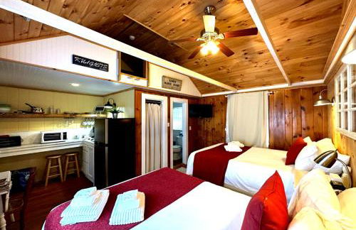 Cottage 4 - Queen and Full Beds Child Loft w 2 Twins Private Bath Kitchenette Pets Allowed Fee applies - Foto 4