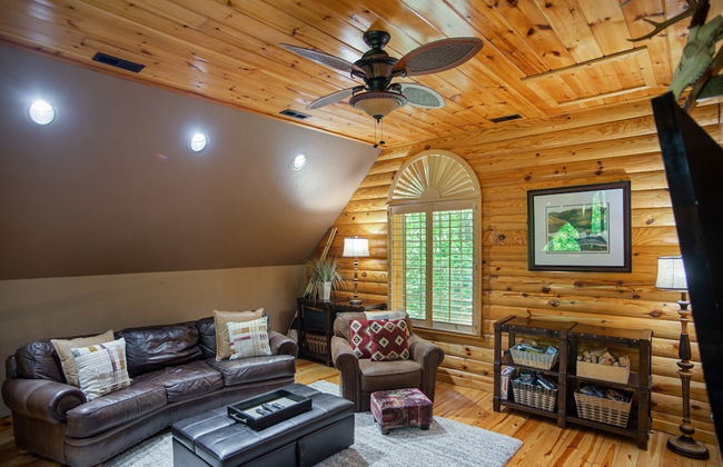 Iron Mountain Lodge 3 Bedroom Cabin by RedAwning - Foto 13