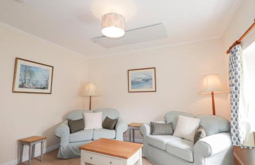 South Cottage - Photo 6