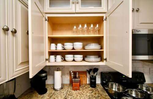 Cozy Cute Home 2BD and 1BR - Photo 21