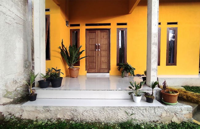 Villa Atalarik By Ruang Nyaman - Foto 1