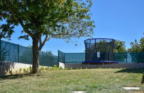 3 Bedroom Cozy Home In Hrvace - Foto 13