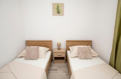 Holiday House M&A&K with swimming pool - Foto 44