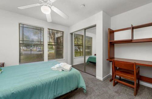 Long Term Stays Allowed Pet Friendly & Pool - Foto 15