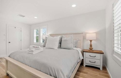 Sprawling Home 1 Mi to Downtown - Foto 44