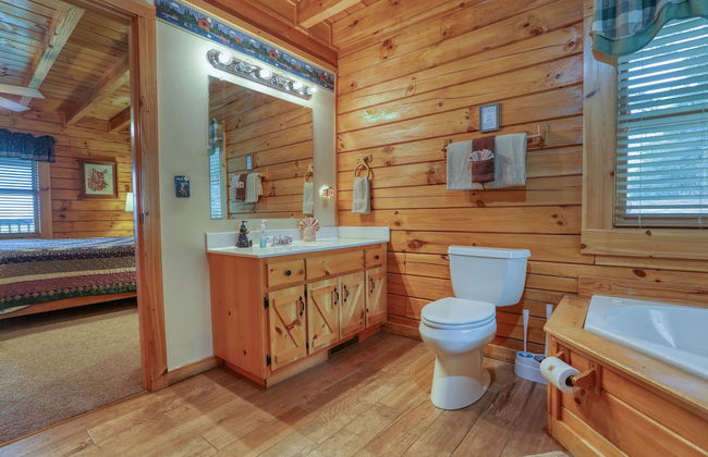 Mountain View - 2 Bedrooms, 2 Baths, Sleeps 6 Cabin by RedAwning - Foto 11