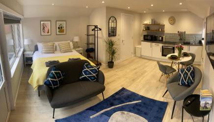 Little Rosslyn - Photo 1