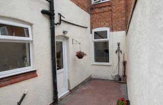 The Narrow House - Victorian house bursting with character & parking - Foto 31