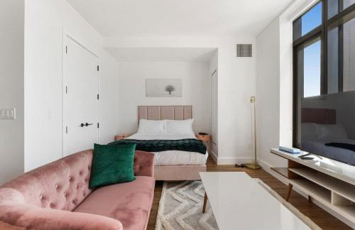 Modern Studio Oasis with High End Amenities - Photo 23