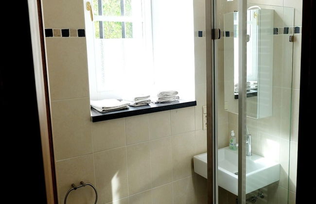 Cozy Studio in a 16th Century Castle - Photo 16